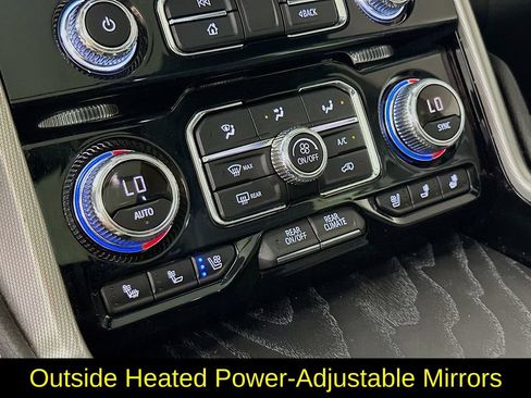 Used 2022 GMC Yukon XL Denali AWD/4WD image 22