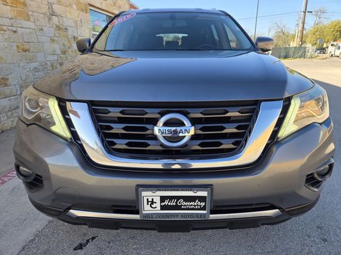 Used 2018 Nissan Pathfinder SL image 16