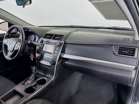 Used 2016 Toyota Camry SE image 25