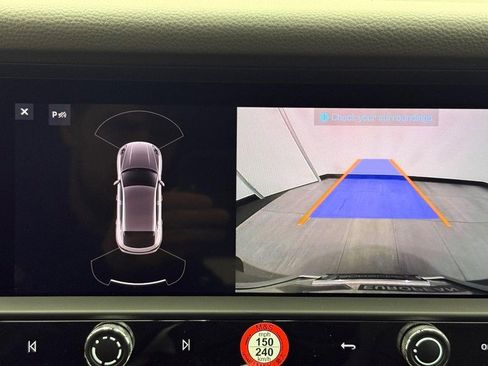 New 2026 Porsche Macan image 21