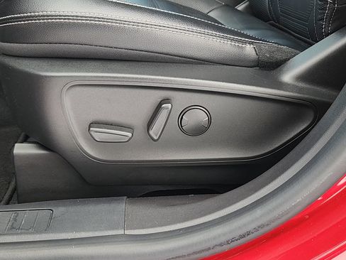 Certified 2023 Ford Escape Platinum w/ Premium Technology Package image 9