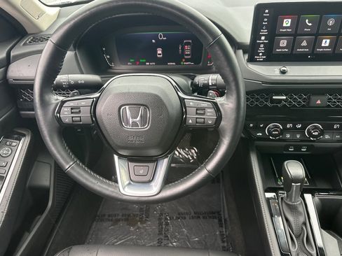 Used 2025 Honda Accord Touring image 27