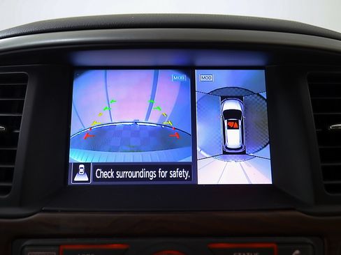 Used 2018 Nissan Pathfinder Platinum FWD image 31