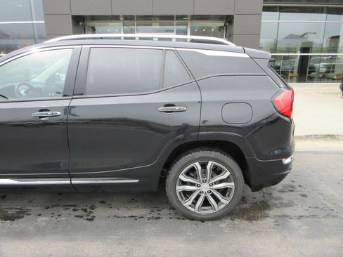 Used 2019 GMC Terrain Denali w/ GMC Pro Grade Package image 4