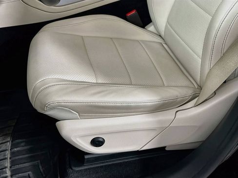 Used 2024 Mercedes-Benz GLE 350 4MATIC image 27