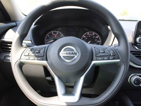 Used 2022 Nissan Altima 2.5 S FWD image 26