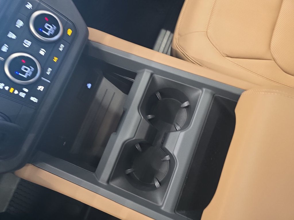New 2026 Land Rover Defender 110 X-Dynamic SE AWD/4WD image 18