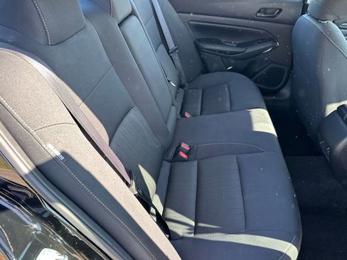 Used 2025 Nissan Altima 2.5 SV image 15