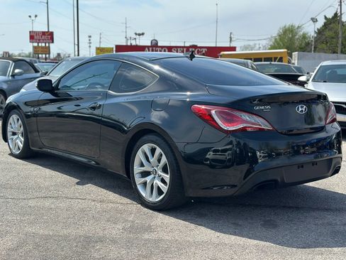 Used 2013 Hyundai Genesis 3.8 RWD image 8