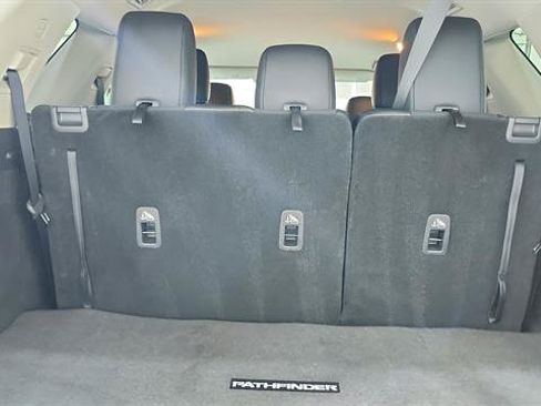 Certified 2026 Nissan Pathfinder SL FWD image 28