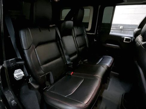 Used 2023 Jeep Wrangler Unlimited Rubicon w/ Cold Weather Group image 29