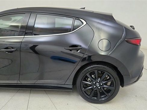 Used 2021 MAZDA MAZDA3 s image 10