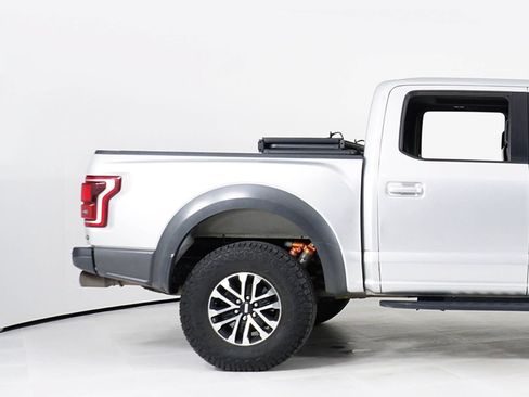 Used 2019 Ford F150 Raptor w/ Equipment Group 802A Luxury AWD/4WD image 14