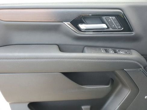 New 2026 GMC Yukon XL Denali w/ Sun & Power Step Package AWD/4WD image 17