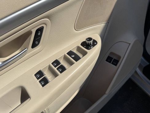 Used 2012 Volkswagen Eos Komfort FWD image 6