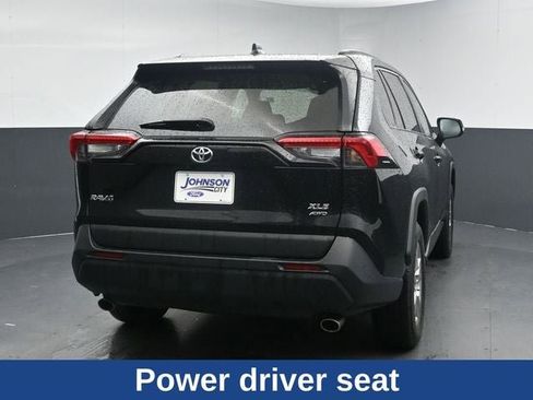 Used 2023 Toyota RAV4 XLE AWD/4WD image 11