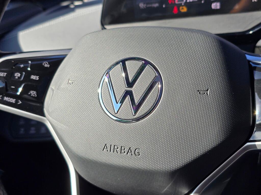 Used 2023 Volkswagen ID.4 Pro S AWD/4WD image 31