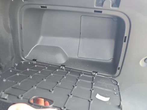 Used 2019 Chevrolet Trax LT w/ LT Convenience Package image 31