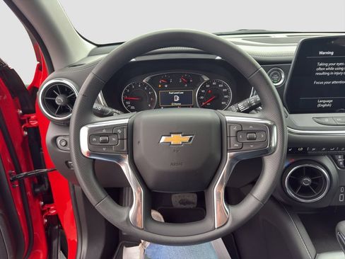 Used 2026 Chevrolet Blazer LT FWD image 10