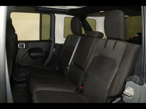 Used 2023 Jeep Wrangler Unlimited w/ Convenience Group AWD/4WD image 26