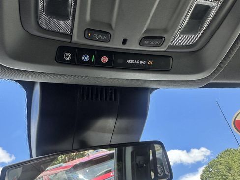 Used 2023 Chevrolet Silverado 1500 Custom image 48