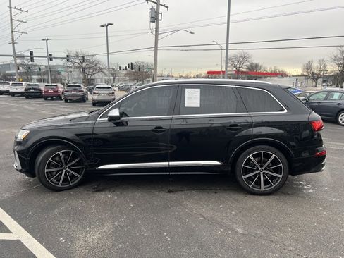 Used 2020 Audi SQ7 Premium Plus w/ Driver Assistance Package image 3