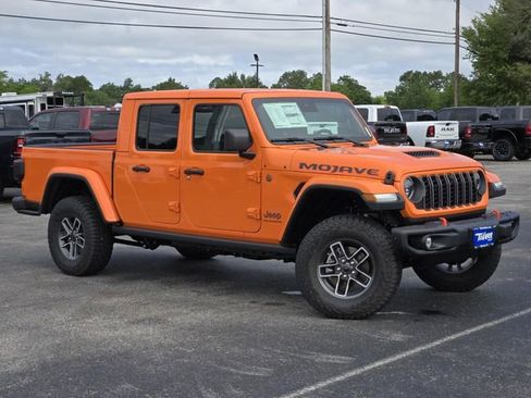 New 2025 Jeep Gladiator Mojave image 2