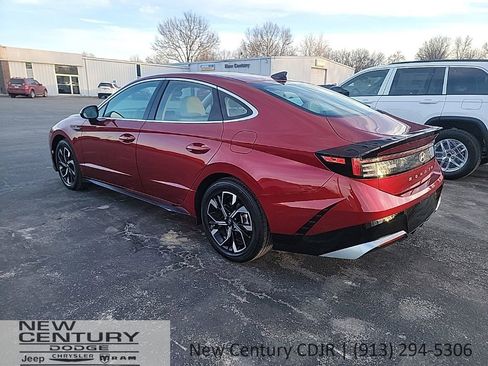 Used 2025 Hyundai Sonata SEL image 3