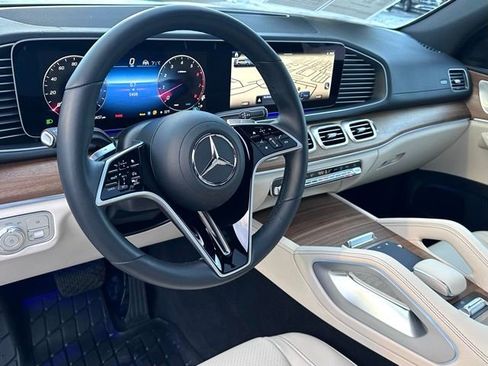 Certified 2025 Mercedes-Benz GLS 450 4MATIC image 16