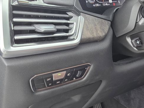 Used 2023 BMW X5 xDrive40i w/ Luxury Seating Package image 17