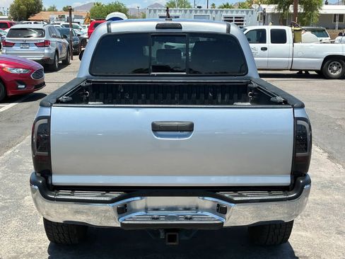 Used 2014 Toyota Tacoma 4x4 Double Cab w/ TRD Sport Package image 6