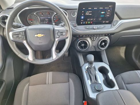 Used 2025 Chevrolet Blazer LT FWD image 20