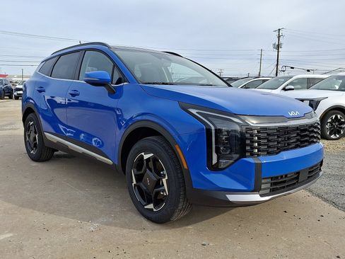 New 2026 Kia Sportage EX w/ EX Panorama Roof Package image 2