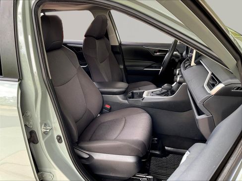 Used 2023 Toyota RAV4 XLE FWD image 29