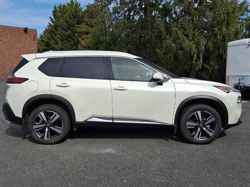 Certified 2023 Nissan Rogue SL w/ SL Premium Package image 7