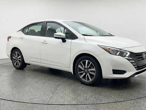 Used 2025 Nissan Versa SV FWD image 1