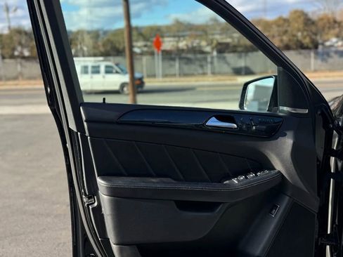 Used 2015 Mercedes-Benz GL 450 4MATIC image 10