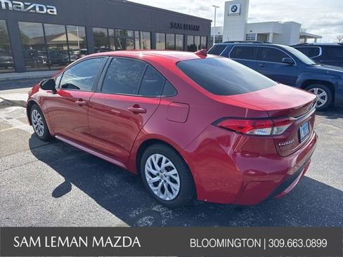 Used 2021 Toyota Corolla LE FWD image 9