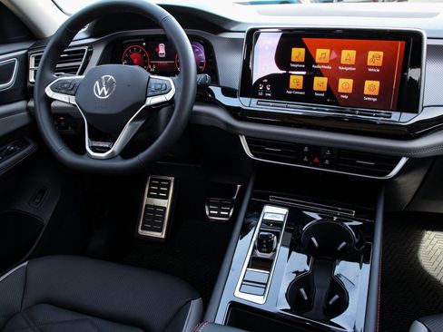 New 2026 Volkswagen Atlas Peak Edition AWD/4WD image 22
