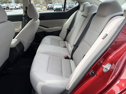 Used 2025 Nissan Altima 2.5 SV image 20