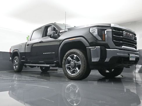 New 2025 GMC Sierra 2500 SLE w/ SLE Value Package; image 24