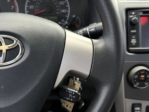 Used 2013 Toyota Corolla LE FWD image 28