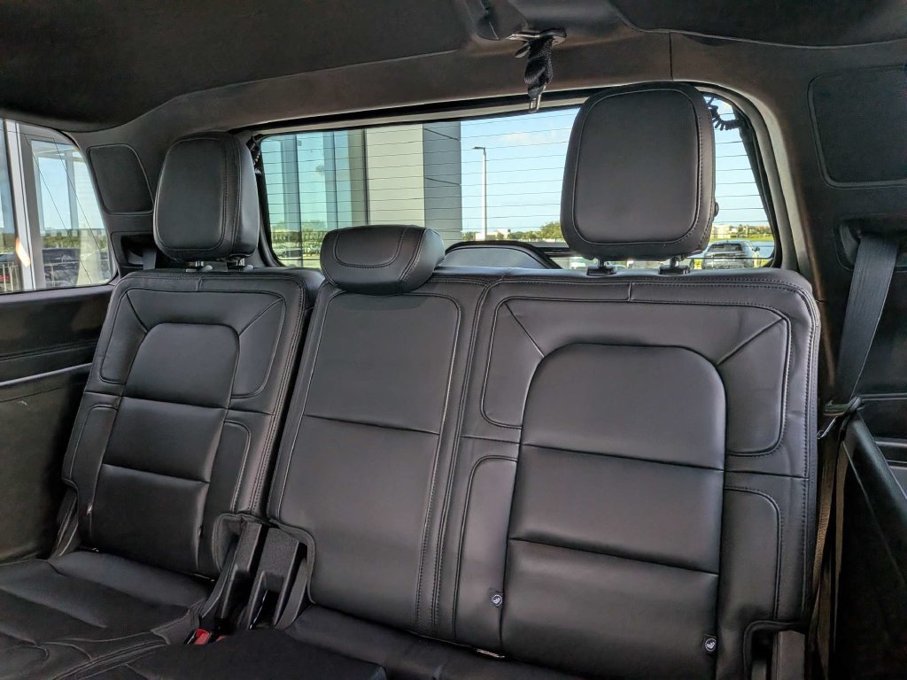 Certified 2024 Lincoln Navigator Reserve AWD/4WD image 14