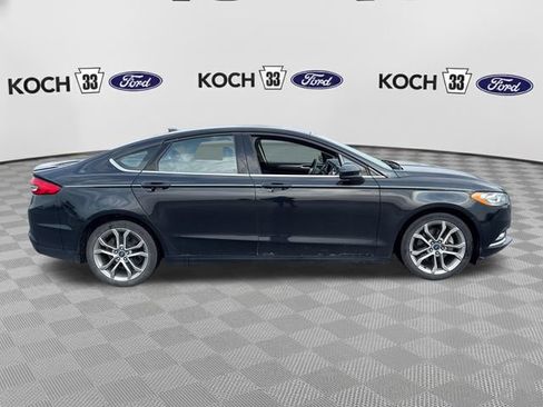 Used 2017 Ford Fusion SE w/ Equipment Group 201A FWD image 9