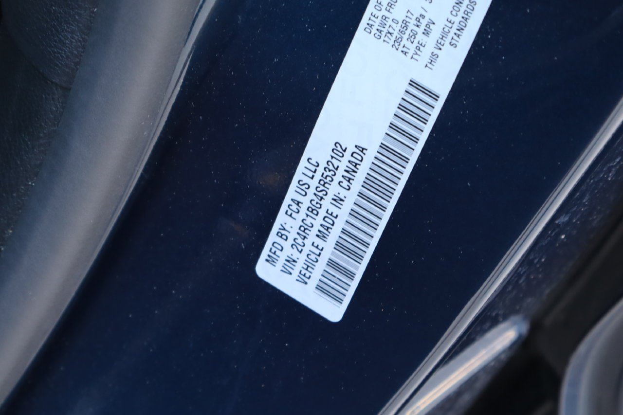 Used 2025 Chrysler Pacifica Select FWD image 30
