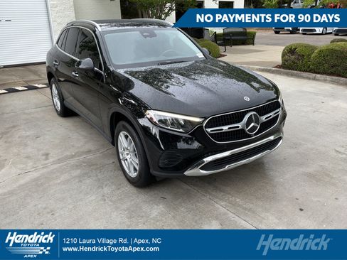 Used 2023 Mercedes-Benz GLC 300 4MATIC image 1