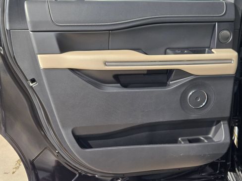 Used 2024 Ford Expedition Max Limited RWD image 34