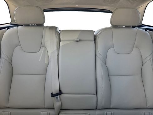 New 2026 Volvo XC60 B5 Ultra w/ Protection Package Premier image 26