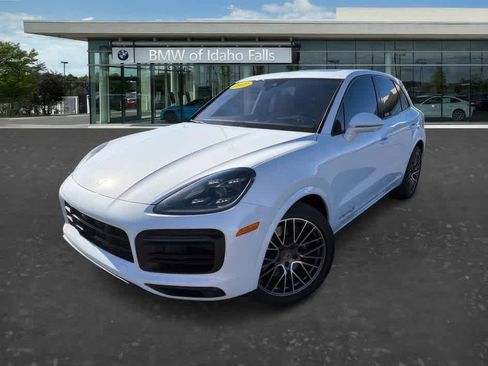 Used 2022 Porsche Cayenne S Platinum image 4