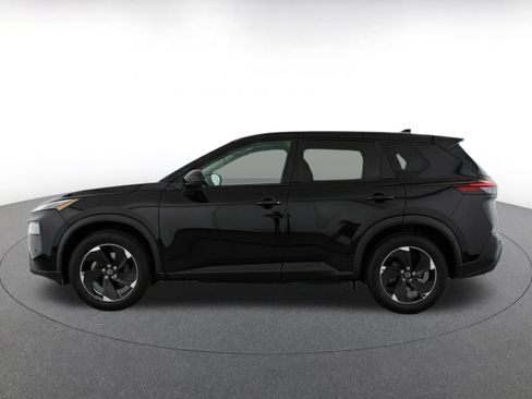 Used 2025 Nissan Rogue SV AWD/4WD image 4